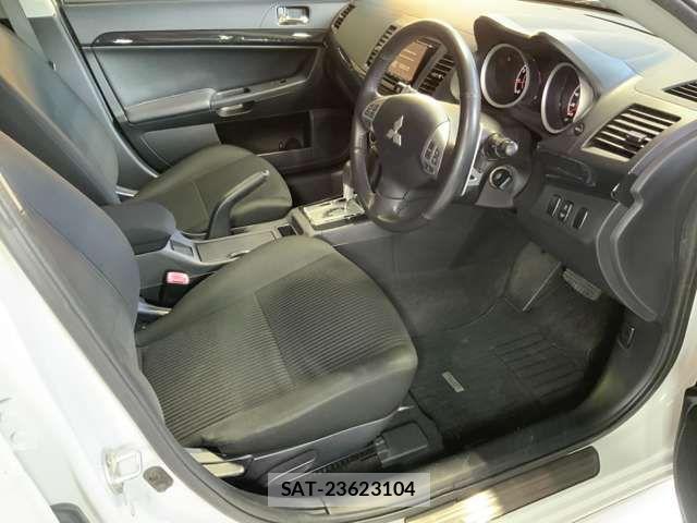 Mitsubishi GALANT FORTIS 2012-11 2029697-17