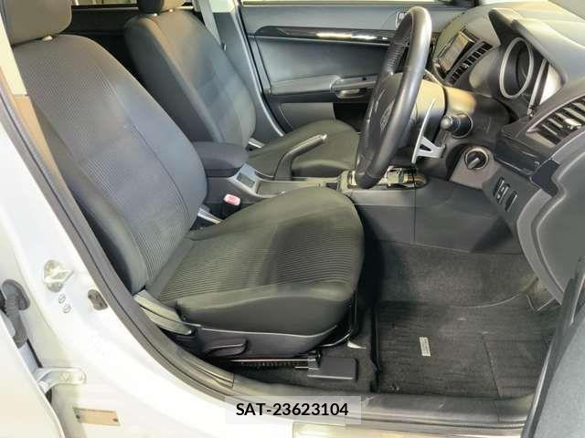 Mitsubishi GALANT FORTIS 2012-11 2029697-18