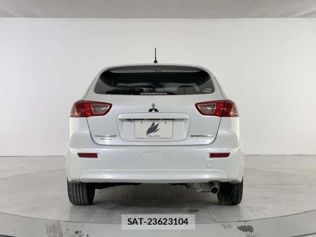 Mitsubishi GALANT FORTIS 2012-11 2029697-7