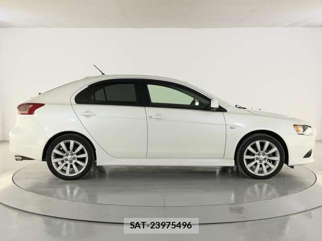 Mitsubishi GALANT FORTIS 2011-07 8457560-6