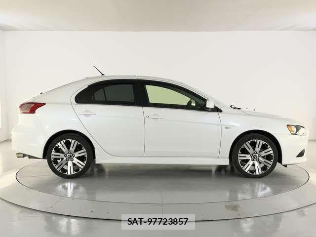 Mitsubishi GALANT FORTIS 2012-06 8849158-6