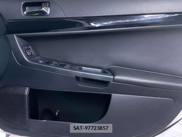 Mitsubishi GALANT FORTIS 2012-06 8849158-13