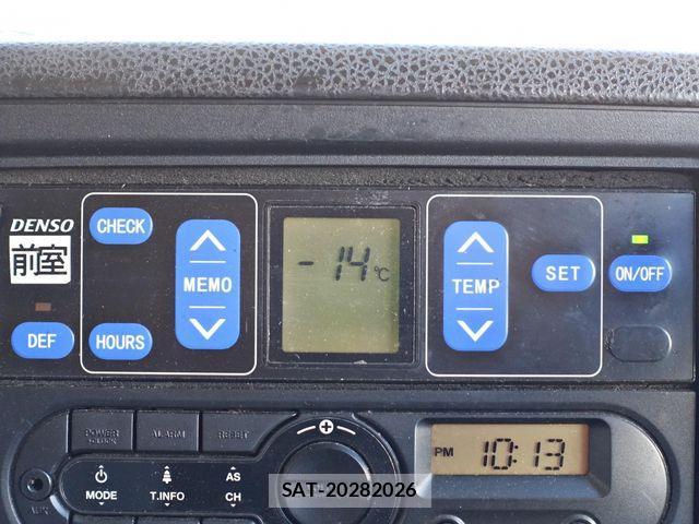 Isuzu GIGA 2017-09 689194-2