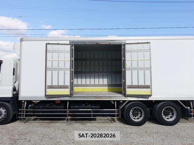 Isuzu GIGA 2017-09 689194-4