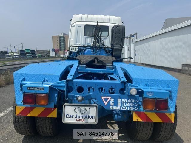 Isuzu GIGA 2012-08 1221382-4