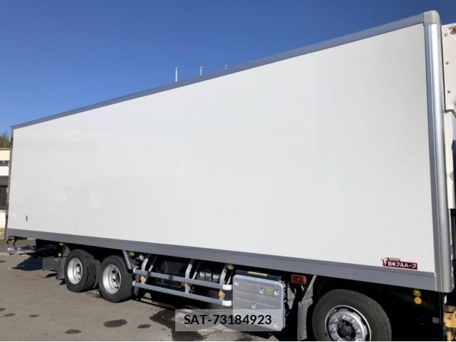 Isuzu GIGA 2021-03 1221418-8