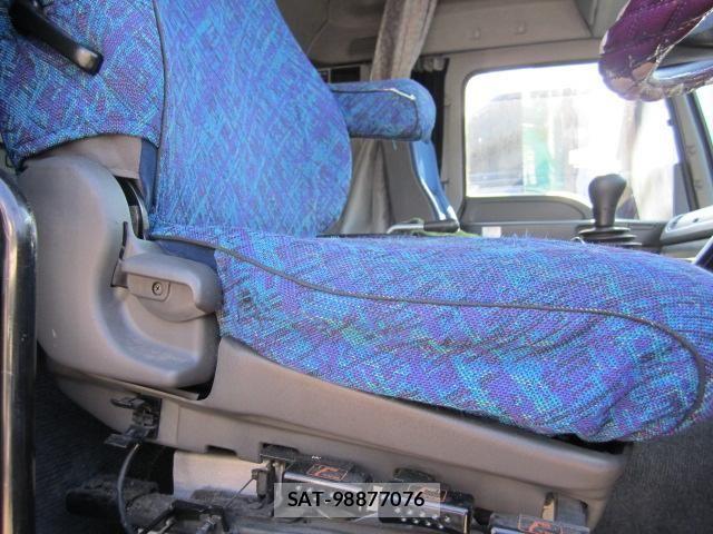 Isuzu GIGA 2011-11 1221378-5