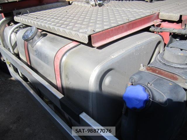 Isuzu GIGA 2011-11 1221378-8