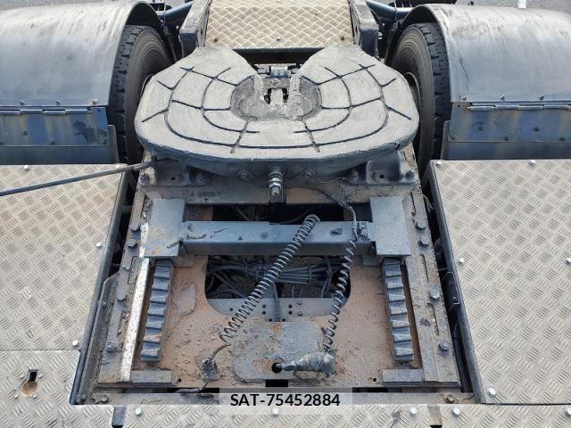 Isuzu GIGA 2011-11 1221379-8
