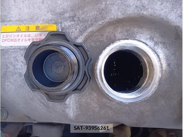 Isuzu GIGA 2016-02 1297610-12