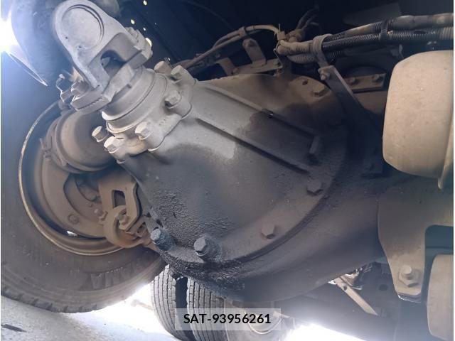 Isuzu GIGA 2016-02 1297610-18