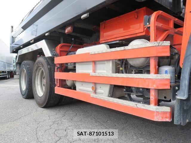 Isuzu GIGA 2017-07 1324564-11