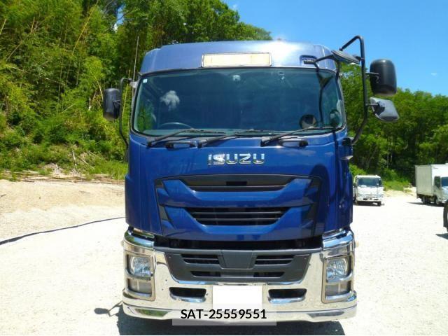 Isuzu GIGA 2017-09 1205017-1
