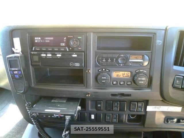 Isuzu GIGA 2017-09 1205017-22