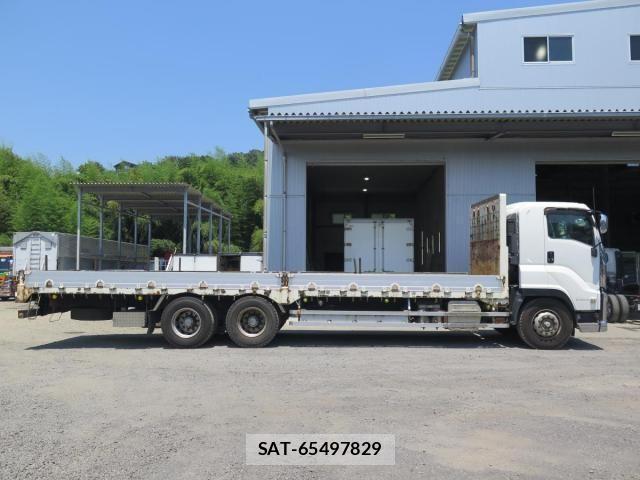 Isuzu GIGA 2016-10 1184122-4