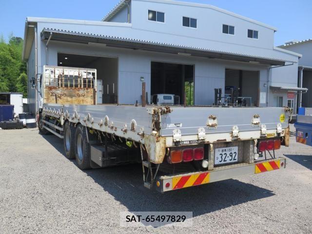 Isuzu GIGA 2016-10 1184122-7