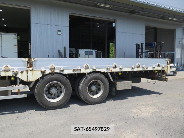 Isuzu GIGA 2016-10 1184122-9