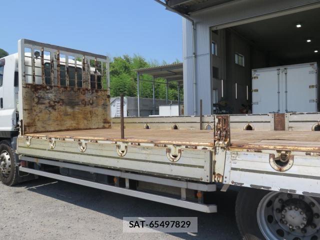 Isuzu GIGA 2016-10 1184122-11