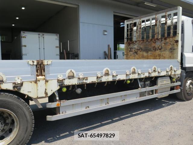 Isuzu GIGA 2016-10 1184122-14