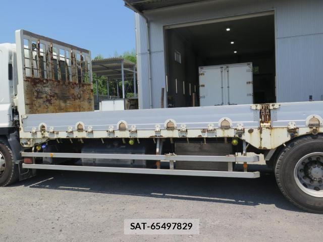 Isuzu GIGA 2016-10 1184122-15