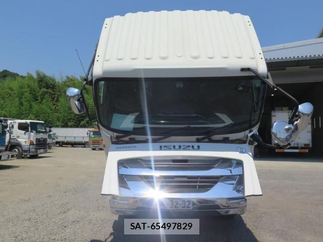 Isuzu GIGA 2016-10 1184122-27