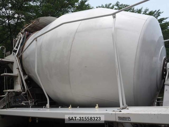 Isuzu GIGA 2012-06 1146826-14