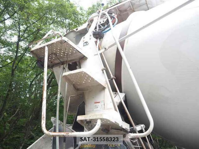 Isuzu GIGA 2012-06 1146826-21