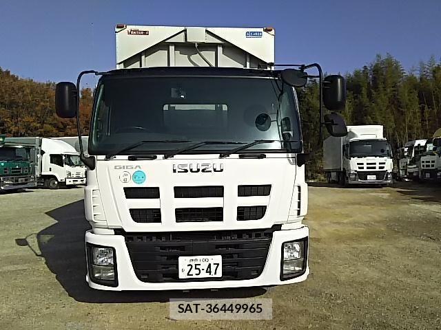 Isuzu GIGA 2011-11 605876-2