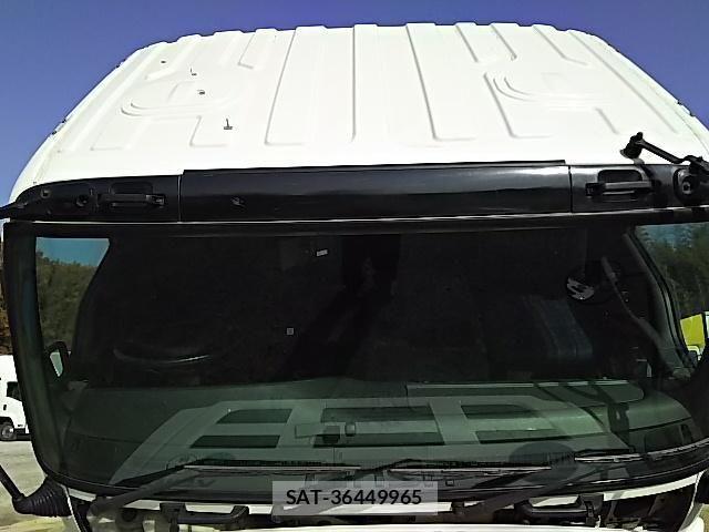 Isuzu GIGA 2011-11 605876-15