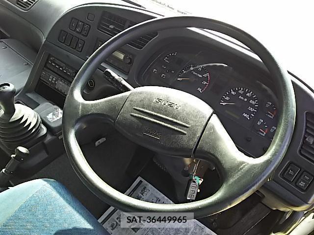 Isuzu GIGA 2011-11 605876-24