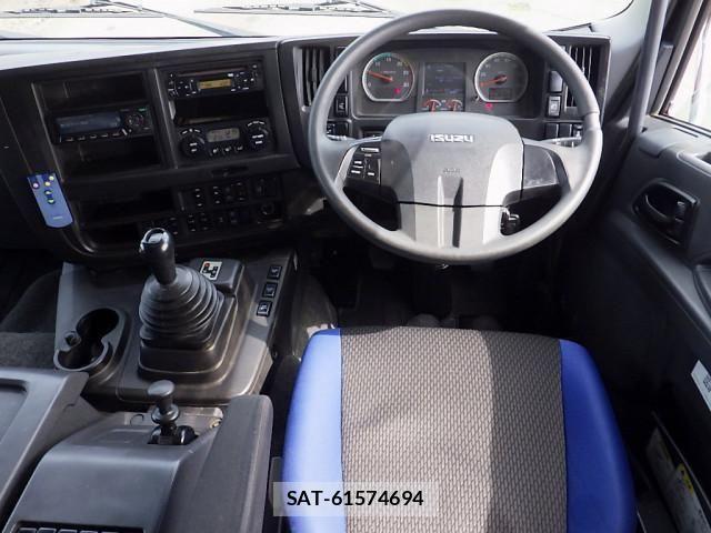 Isuzu GIGA 2018-06 817051-11