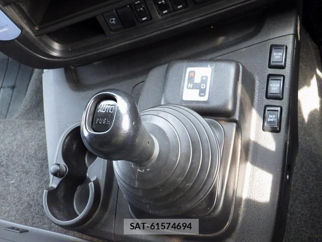 Isuzu GIGA 2018-06 817051-13