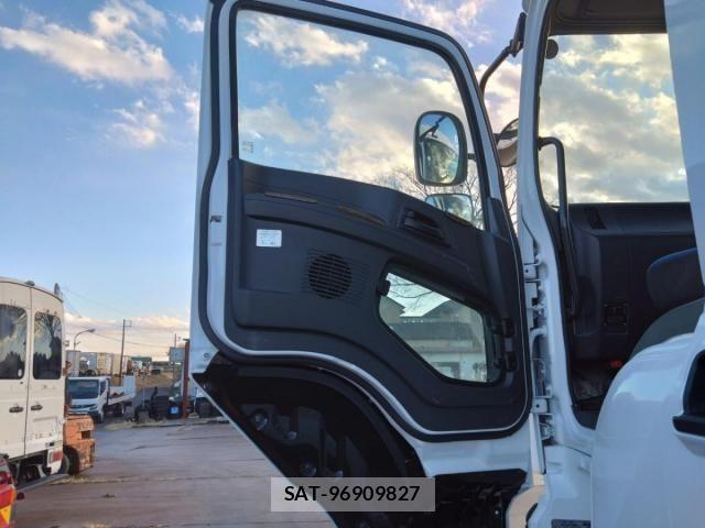 Isuzu GIGA 2019-06 635442-22