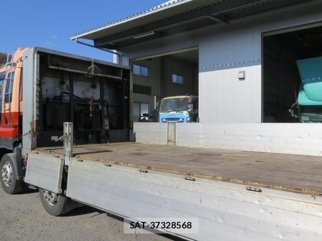 Isuzu GIGA 2015-05 695717-15