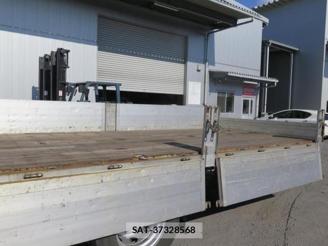 Isuzu GIGA 2015-05 695717-16