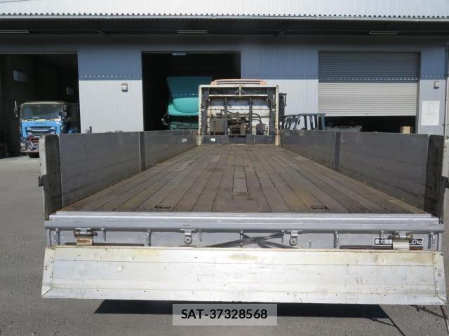 Isuzu GIGA 2015-05 695717-17