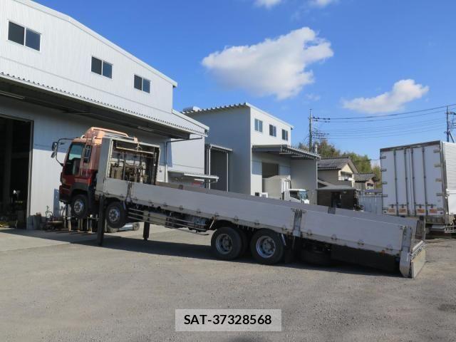 Isuzu GIGA 2015-05 695717-19