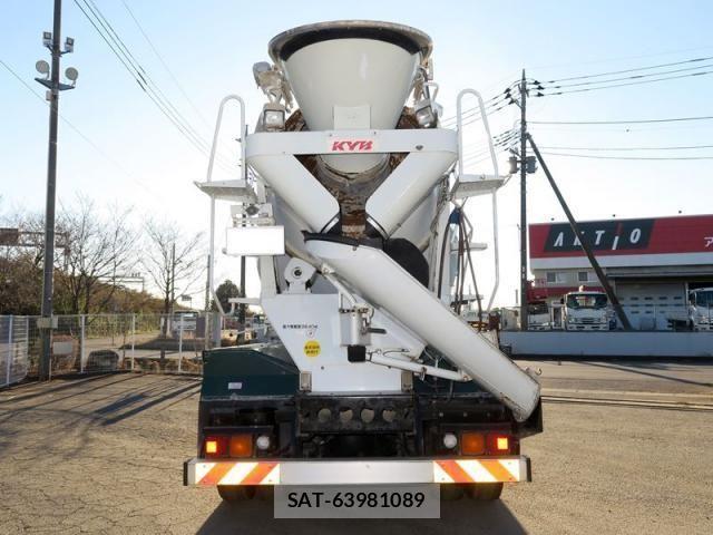 Isuzu GIGA 2017-03 605918-4