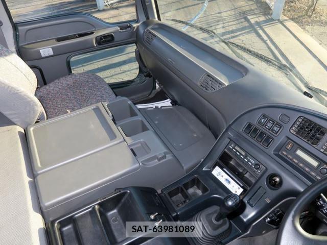 Isuzu GIGA 2017-03 605918-27