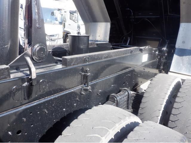 Isuzu GIGA 2016-07 1464950-9
