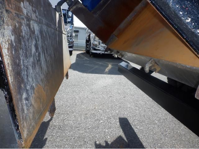 Isuzu GIGA 2016-07 1464950-12