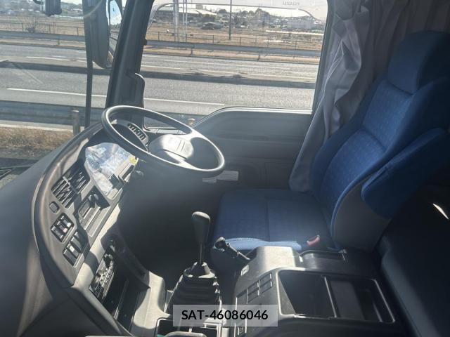 Isuzu GIGA 2015-12 695715-16