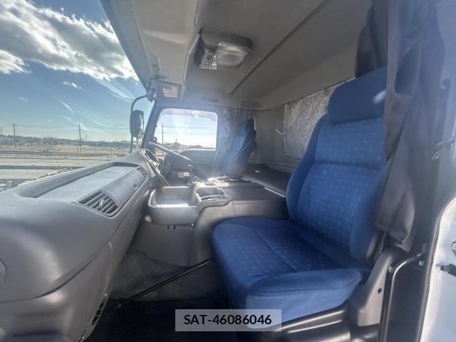 Isuzu GIGA 2015-12 695715-18