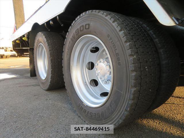 Isuzu GIGA 2010-03 490514-19
