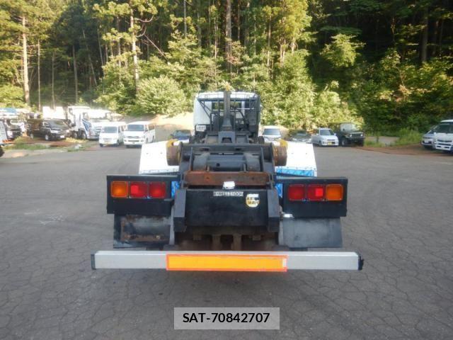 Isuzu GIGA 2007-05 1585660-5