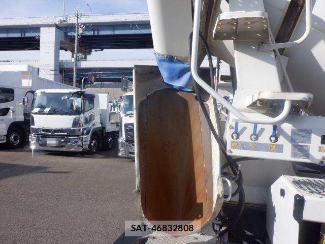 Isuzu GIGA 2023-06 2079848-9