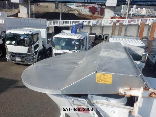 Isuzu GIGA 2023-06 2079848-13