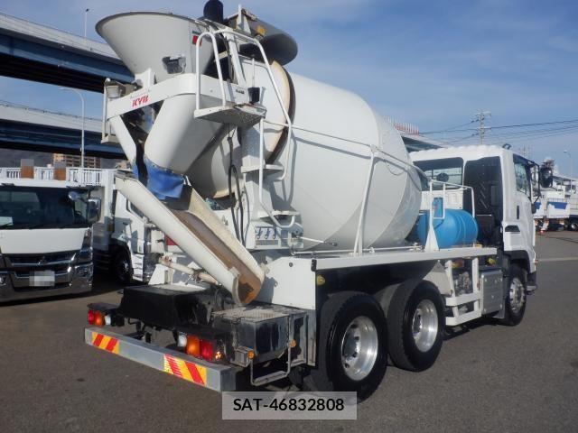 Isuzu GIGA 2023-06 2079848-4