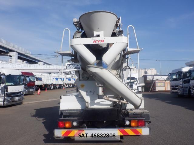 Isuzu GIGA 2023-06 2079848-5