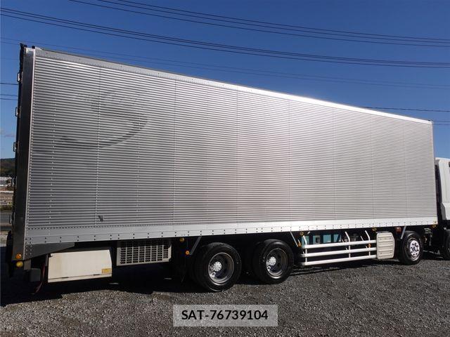 Isuzu GIGA 2017-08 2099495-7